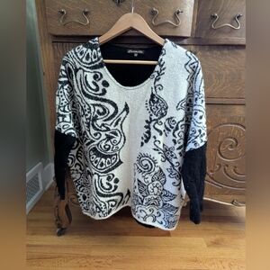 ALPACA Caamano Sweater Womens Medium Floral modern fit soft